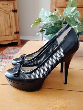 Enzo Angiolini Platform Pumps sz 7.5
